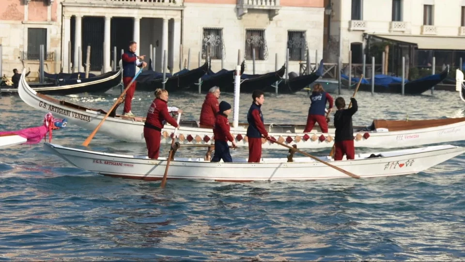 Benátky, gondola