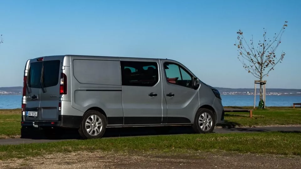 Renault Trafic Combi Van