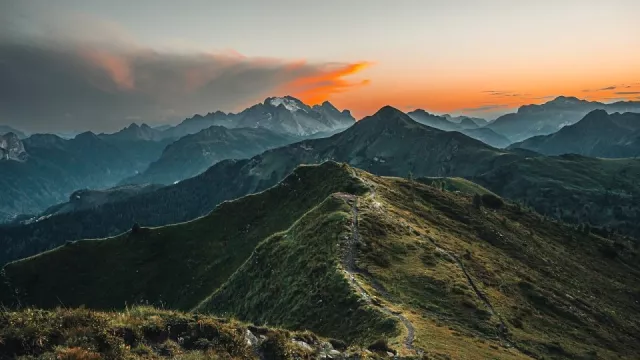 Dolomity a kempování v autě: Kde přespat, kam se vypravit a na co si dát pozor?