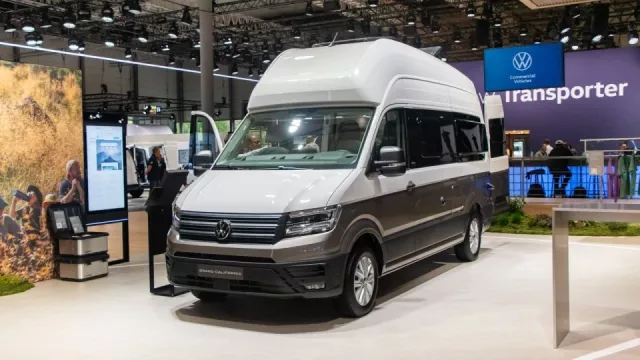 V Hannoveru jsme prozkoumali modernizovaný VW Grand California. Český trh na něj zatím čeká