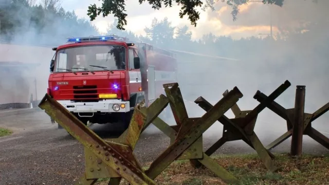 Nově můžete státu oznámit zahraniční cesty jednoduše přes mobil. Využít DROZD se určitě vyplatí