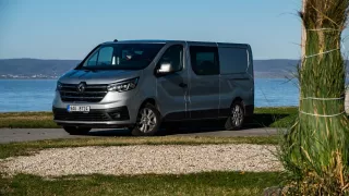 Renault Trafic Combi Van