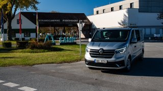 Renault Trafic provizorně předělaný na spací auto a víkendový výlet na podzimní Neziderské jezero