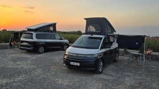 Nejezděte v srpnu na dovolenou do Slovinska a Chorvatska. Nový Volkswagen California tam ale bodoval