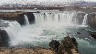 Island: Poznali jsme nejkrásnější vodopád, nejsrdíčkovější město i nejodpornější jídlo