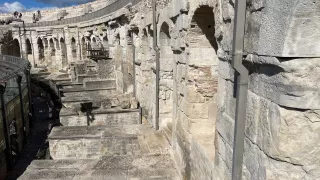 Nîmes